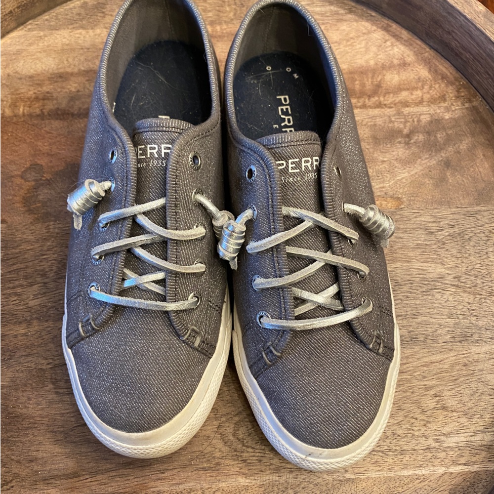 EUC Sperry sneaker Sparkly Grey sz 6.5